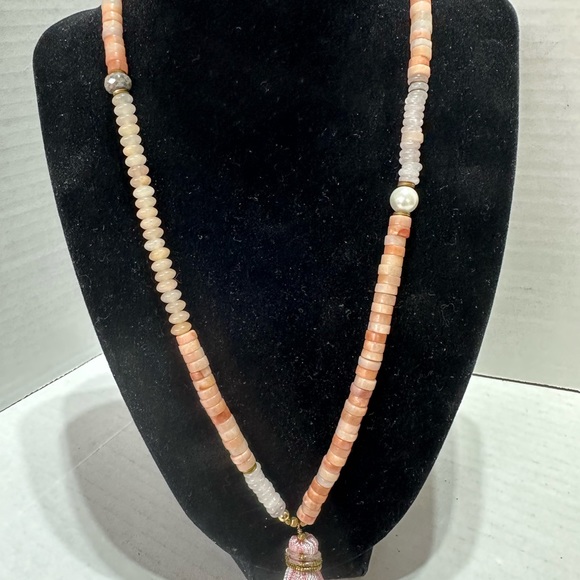 Sarafina pink/peach quartz tassel necklace - Picture 7 of 8